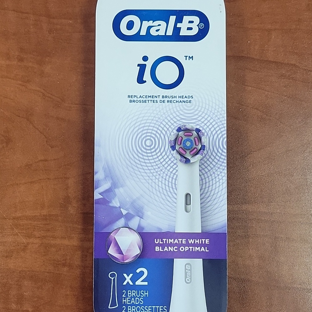 Oral-B iO Ultimate White Replacement Brush Heads - White 2 Pack